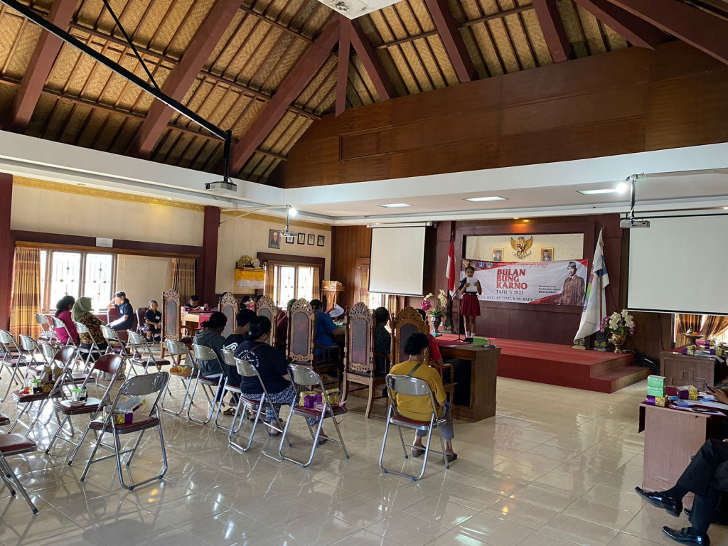 Lomba Pidato Bulan Bung Karno Se-Desa Petang